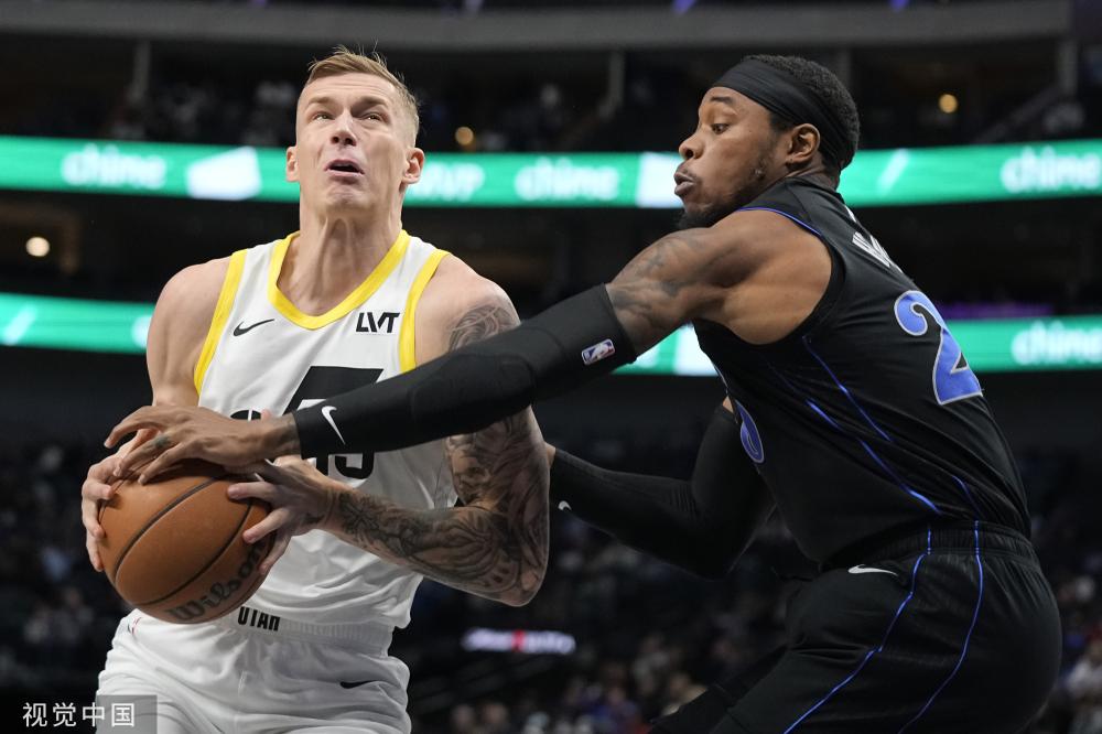 正是他能在 正是他能在